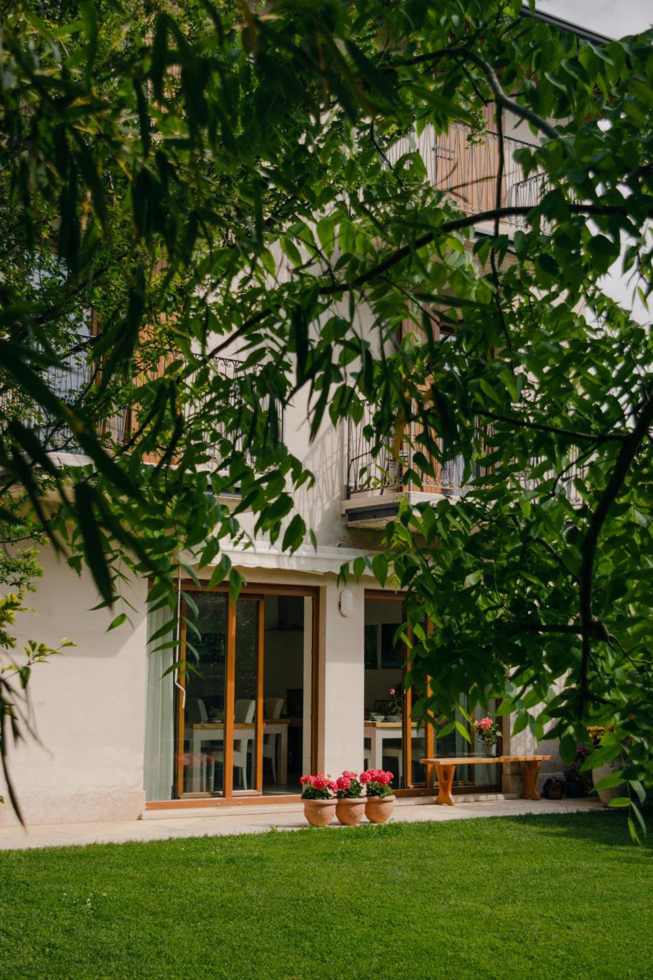Bed and Breakfast Rama Relais Caprino Veronese Exterior foto