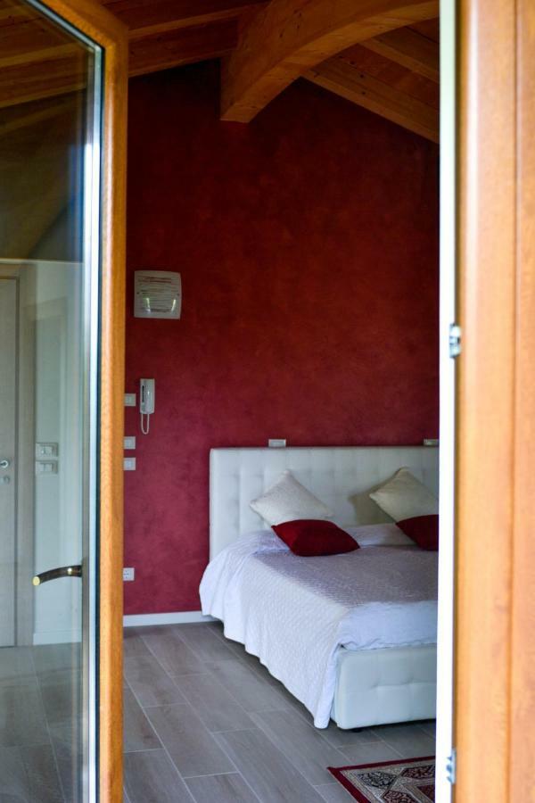 Bed and Breakfast Rama Relais Caprino Veronese Exterior foto